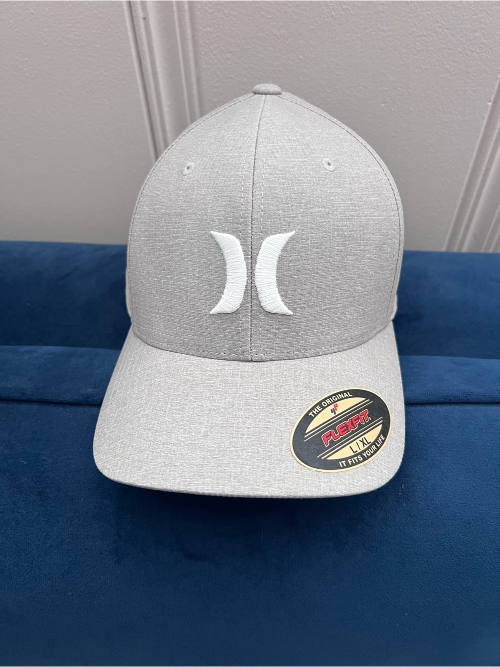 Hurley Light Gray Flexfit Hat Size L/XL NEW